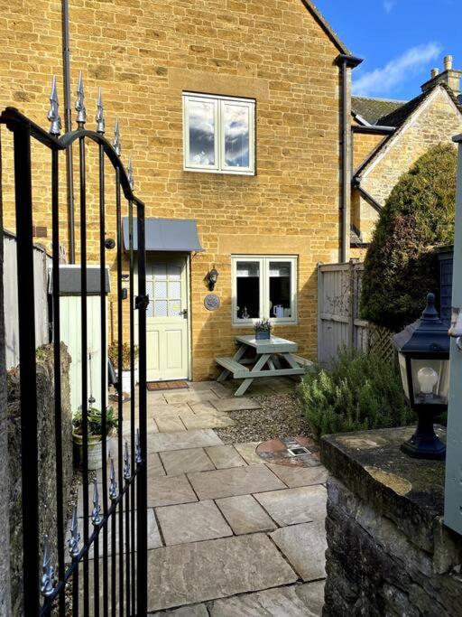 Historic Cotswold Chic Style For Uk Staycation Bourton-on-the-Water Zewnętrze zdjęcie