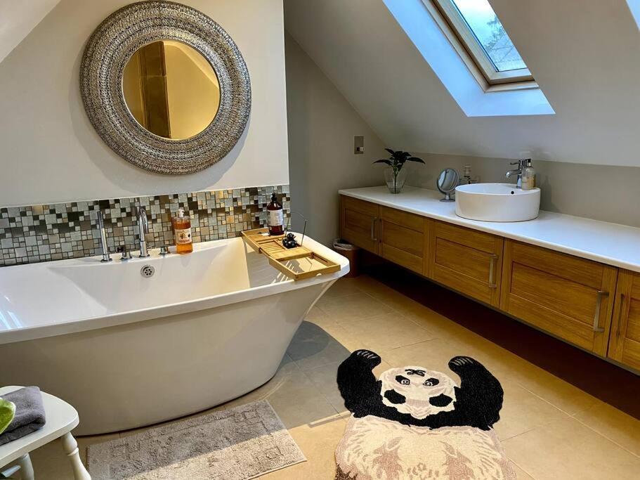 Historic Cotswold Chic Style For Uk Staycation Bourton-on-the-Water Zewnętrze zdjęcie